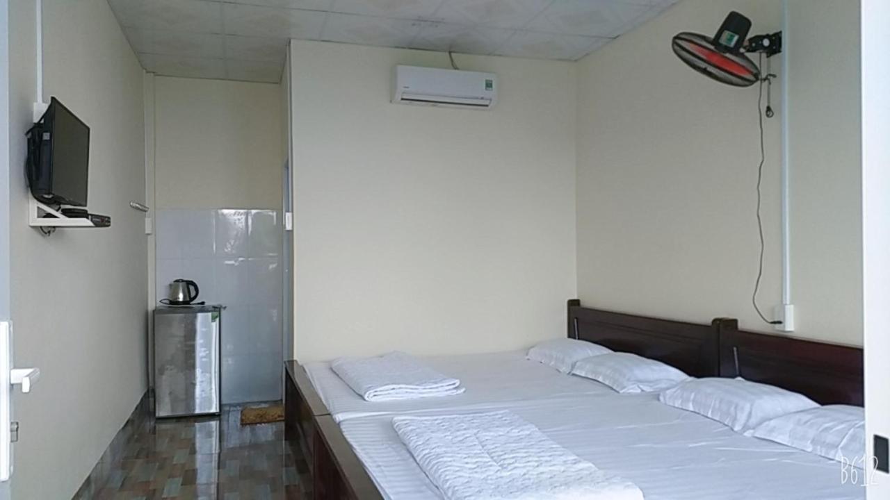 Nhà Nghỉ NgọC PhuọNg Hon Son Hotel Lai Son Room photo