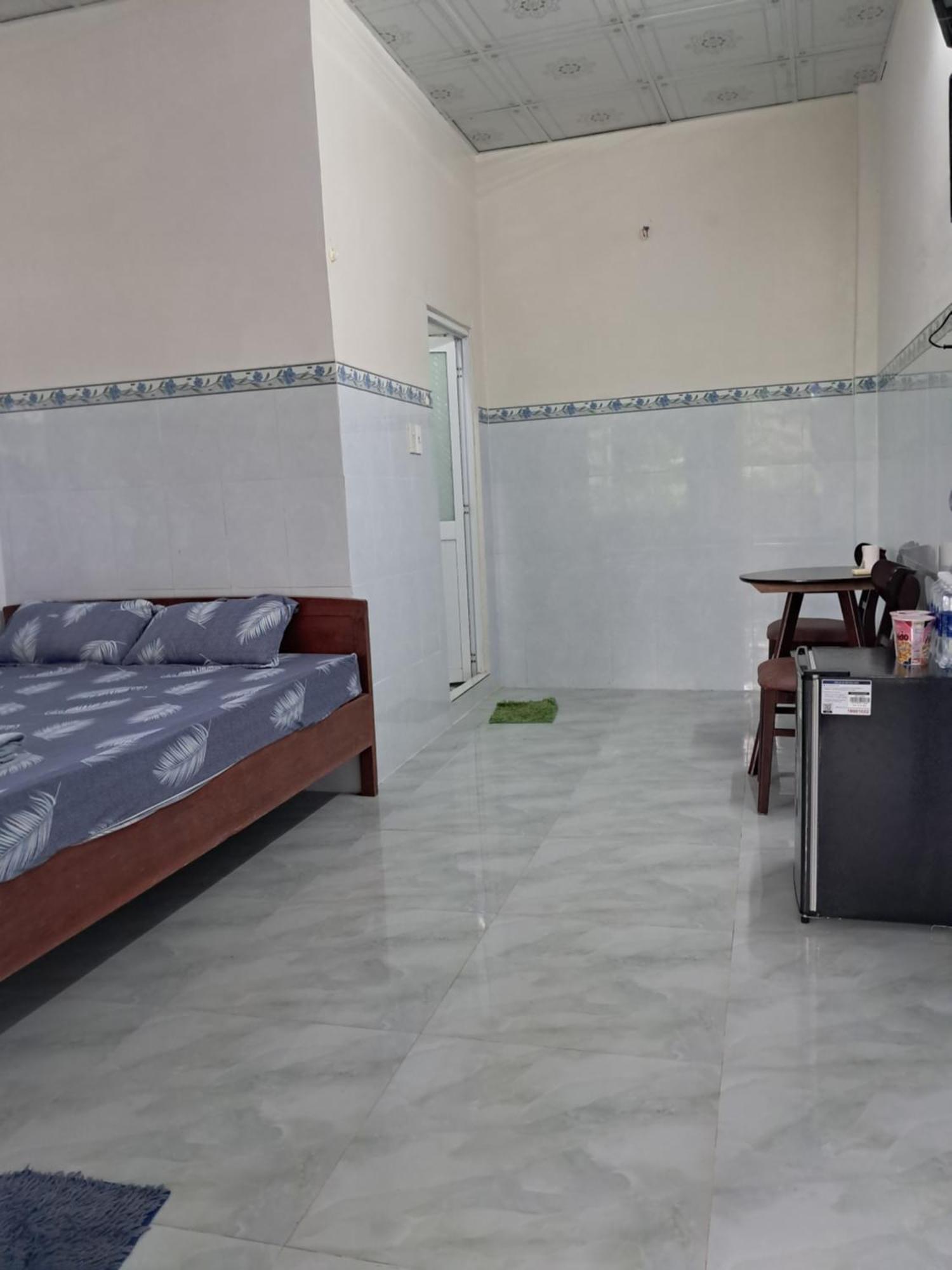 Nhà Nghỉ NgọC PhuọNg Hon Son Hotel Lai Son Exterior photo